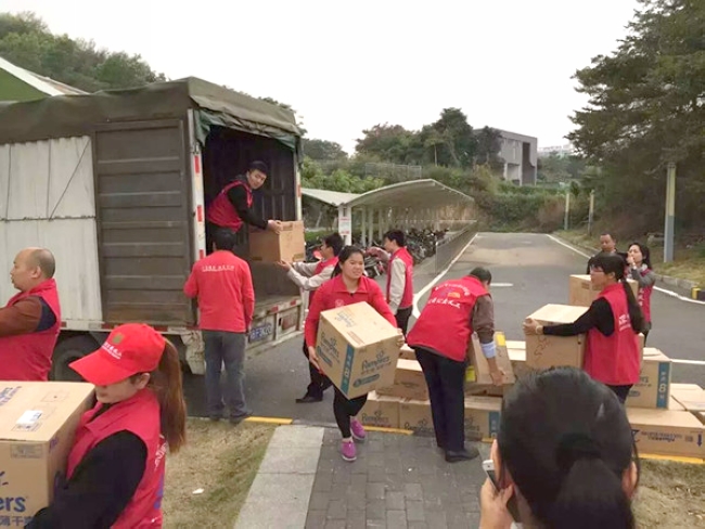 中建八局“红马甲”援助深圳山体滑坡灾后救援 