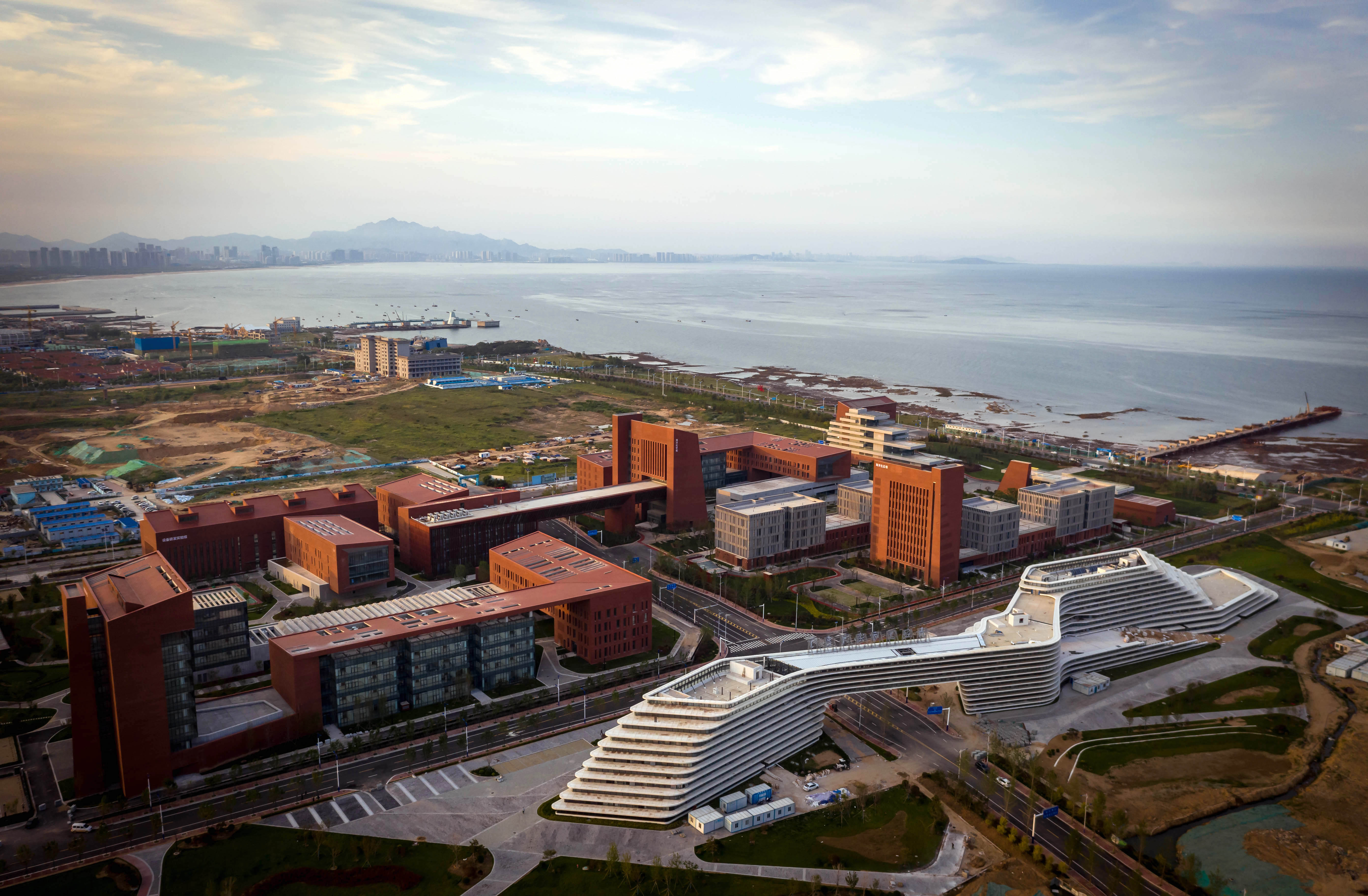 中建八局承建的青岛中科院海洋大科学中心项目竣工 